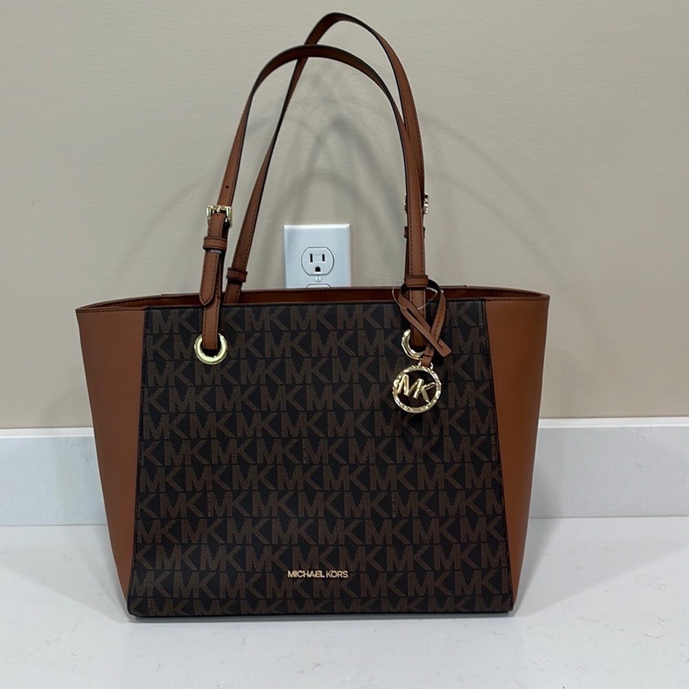 Michael Kors Walsh Tote Bag